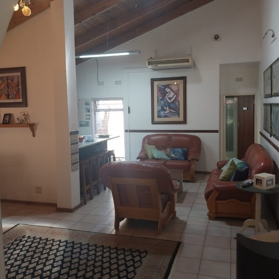 5 Bedroom Property for Sale in El Toro Park Northern Cape